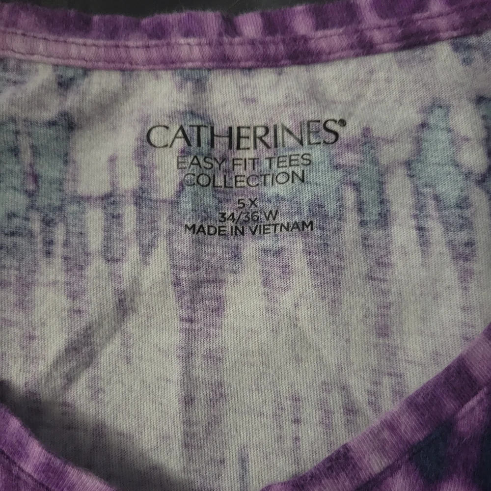 Casual tee - Picture 2 of 3